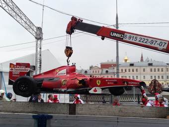 Видео. Авария Камуи Кобаяши на Moscow City Racing 2013