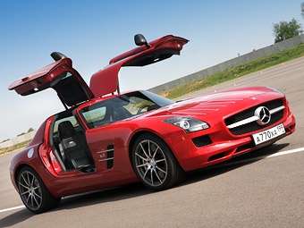 Mercedes-Benz SLS AMG. Фото Ленты.Ру и Mercedes-Benz