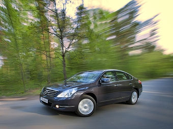 Nissan Teana. Фото Ленты.Ру и компании Nissan