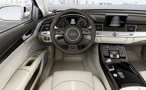 Audi обновила и сделала мощнее седан A8
