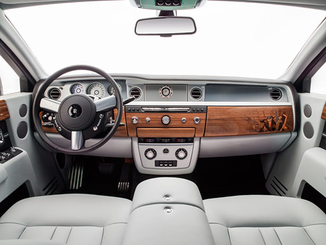 Rolls-Royce украсил салон «Фантома» деревянной мозаикой