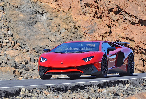 Фотошпионы рассекретили «заряженный» Lamborghini Aventador